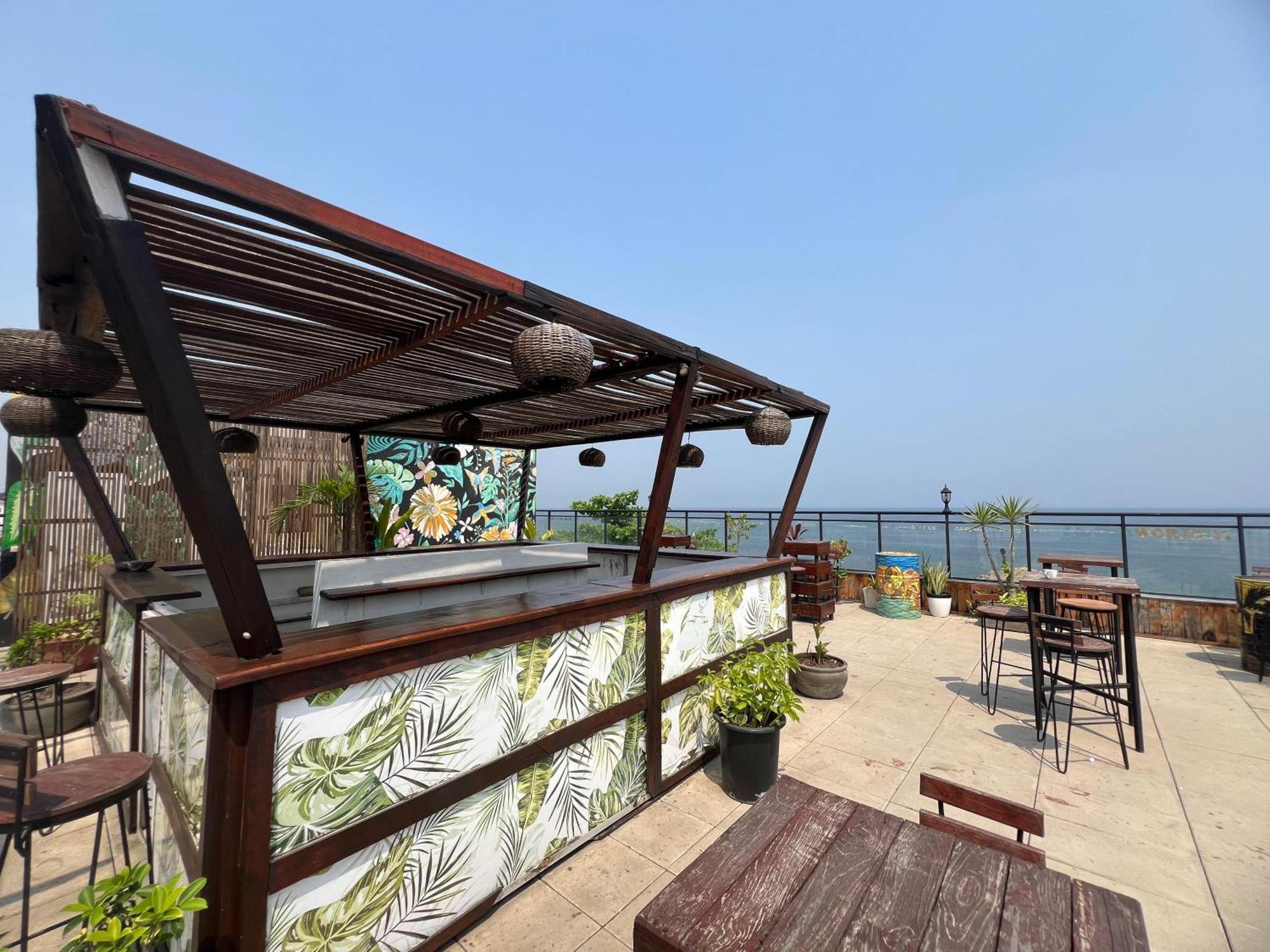 Art House Hotell Luanda Exteriör bild