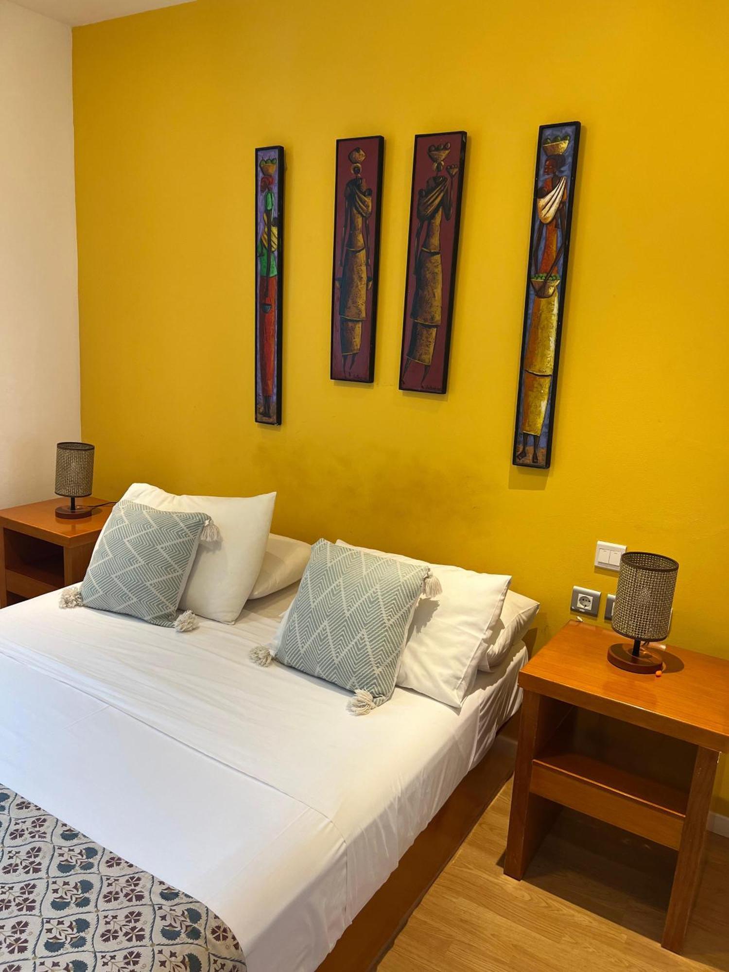 Art House Hotell Luanda Exteriör bild
